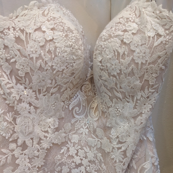 PRICE DROP🛑NWT Stella York Wedding Dress - Picture 6 of 16